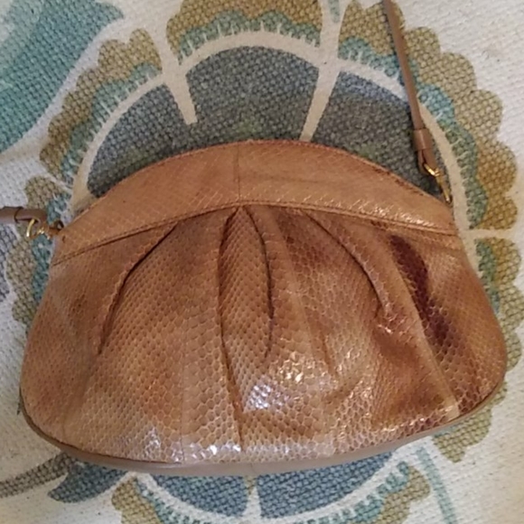 Vintage AIGNER snakeskin crossbody handbag. - Picture 3 of 9